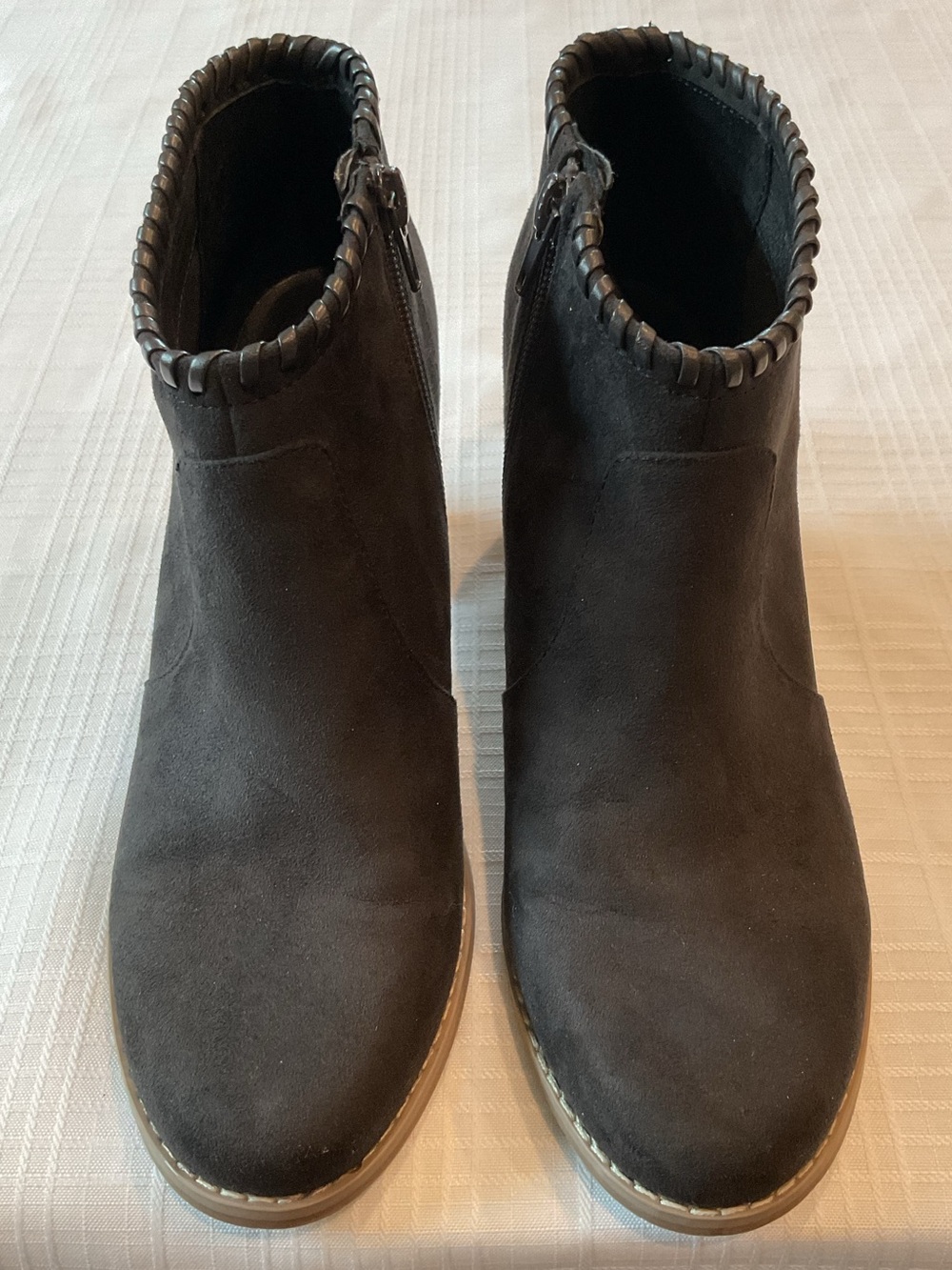 EUC Women's  Dv8 Black Suede Ankle Booties with Whipstitch Cuff